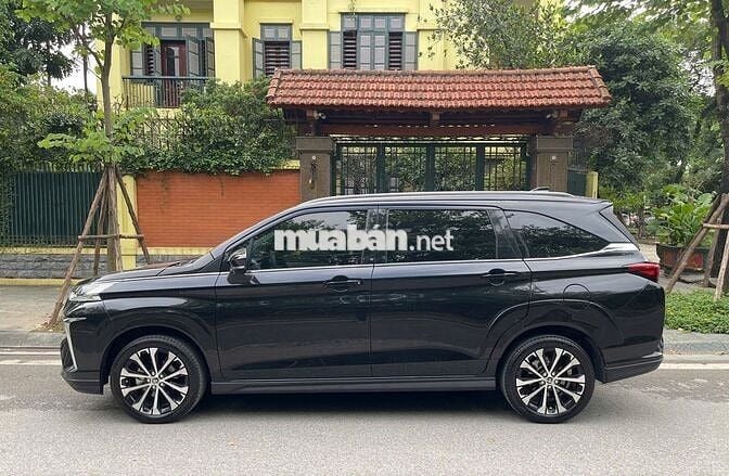 Chính chủ bán Toyota Veloz Cross Top 2024 11.000km