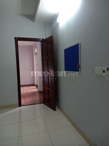 CHO THUÊ VĂN PHÒNG MẶT TIỀN ĐƯỜNG LỚN