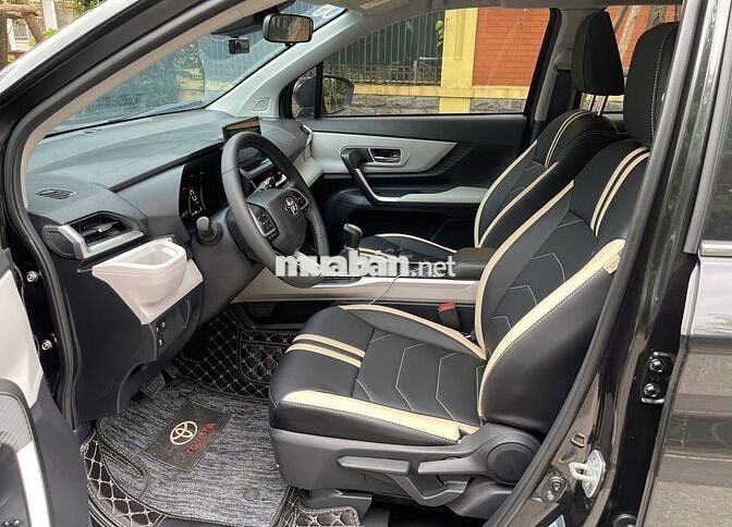 Chính chủ bán Toyota Veloz Cross Top 2024 11.000km