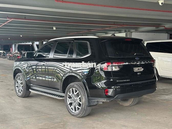 Ford Everest 2022 Titanium 2.0L AT 4x2 - 28000 km