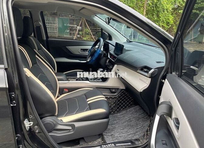 Chính chủ bán Toyota Veloz Cross Top 2024 11.000km