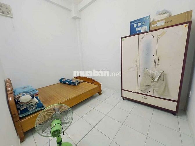 Nhà nguyên căn có nội thất xịn xò DT 4❌17+1 Lầu 2pn2wc hẻm 7m thông