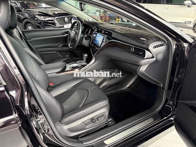 Toyota Camry 2.5Q Đen Tím 45.000 Km 2019 Nhập Thai