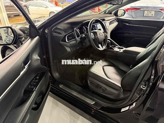 Toyota Camry 2.5Q Đen Tím 45.000 Km 2019 Nhập Thai