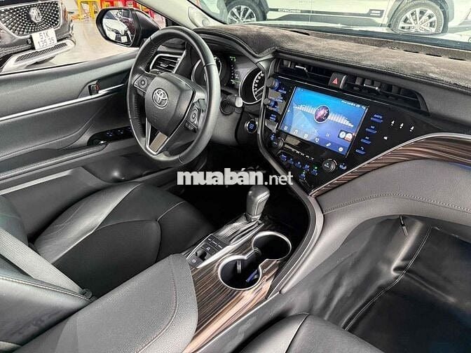 Toyota Camry 2.5Q Đen Tím 45.000 Km 2019 Nhập Thai