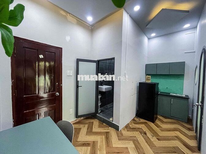 CHính Chủ Cho Thuê 2PN 45m2 BaNcol - Phongg Khách -Phongg ngủ thoáng