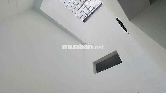 Nhà nguyên căn có nội thất xịn xò DT 4❌17+1 Lầu 2pn2wc hẻm 7m thông