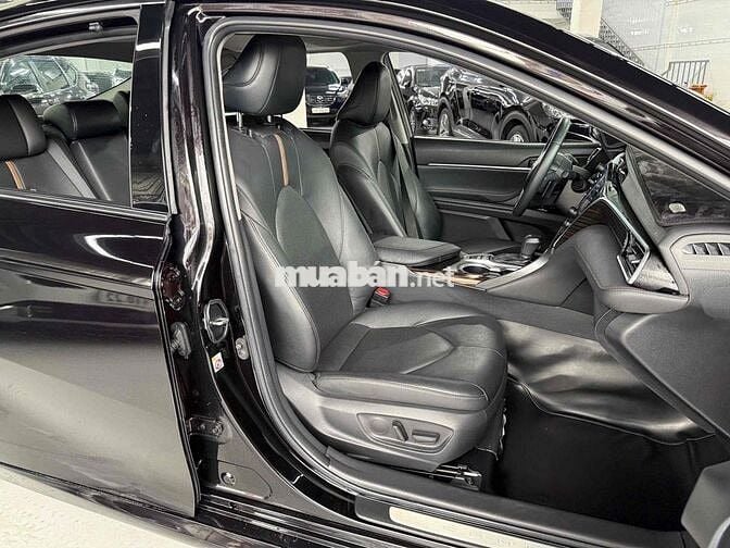 Toyota Camry 2.5Q Đen Tím 45.000 Km 2019 Nhập Thai