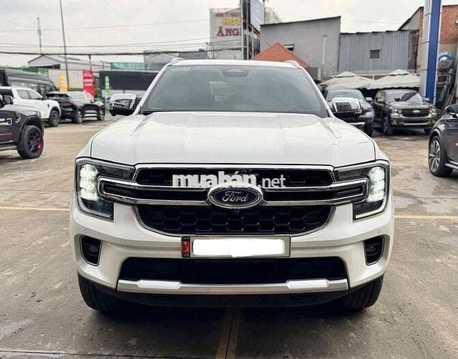 everest titanium 2023 - 1.139tr - hỗ trợ bank