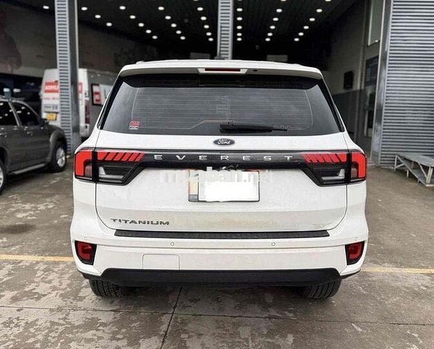 everest titanium 2023 - 1.139tr - hỗ trợ bank