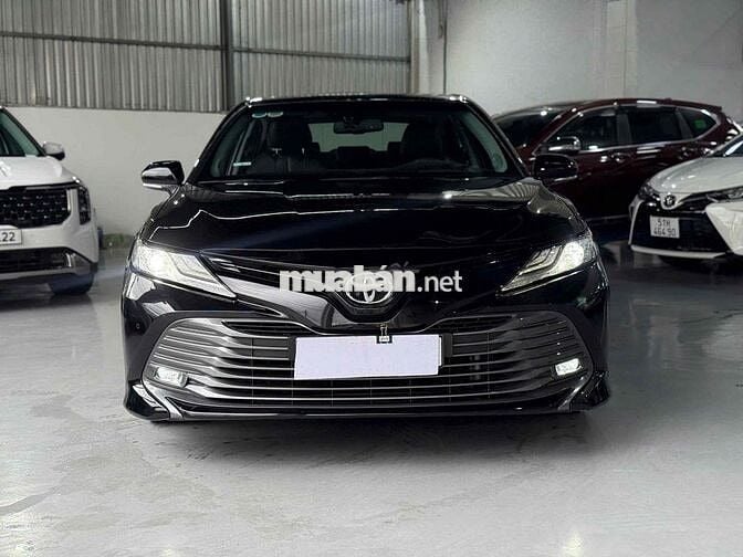 Toyota Camry 2.5Q Đen Tím 45.000 Km 2019 Nhập Thai