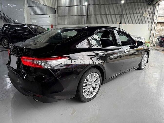 Toyota Camry 2.5Q Đen Tím 45.000 Km 2019 Nhập Thai