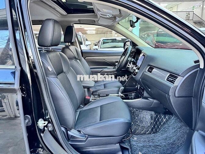 Mitsubishi Outlander 2021 bản Premium 25.000 Km