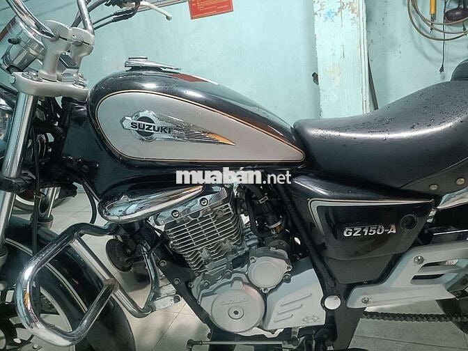Xe máy Suzuki GZ 150 màu đen mới