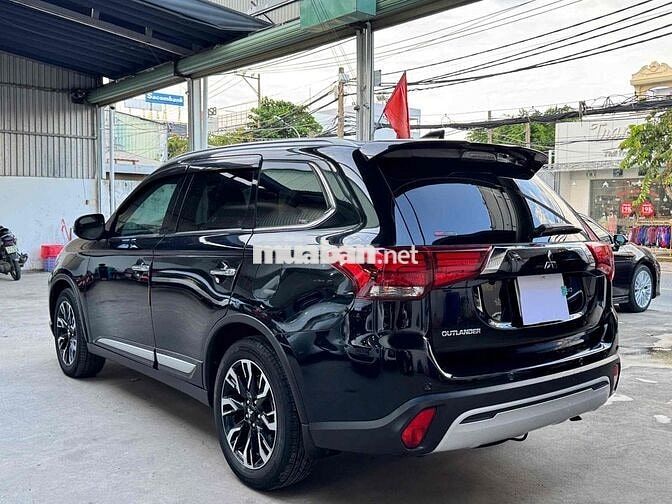 Mitsubishi Outlander 2021 bản Premium 25.000 Km