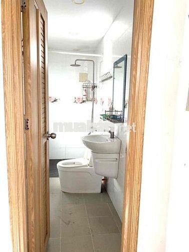 Chính chủ CHO THUÊ NHÀ 4x10m, 3PN, 2wc đ. Nguyễn Khuyến p12 Bình Thạnh