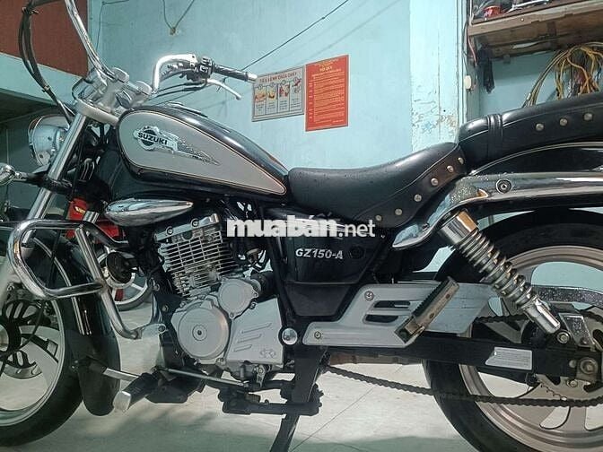 Xe máy Suzuki GZ 150 màu đen mới
