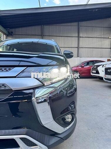 Mitsubishi Outlander 2021 bản Premium 25.000 Km