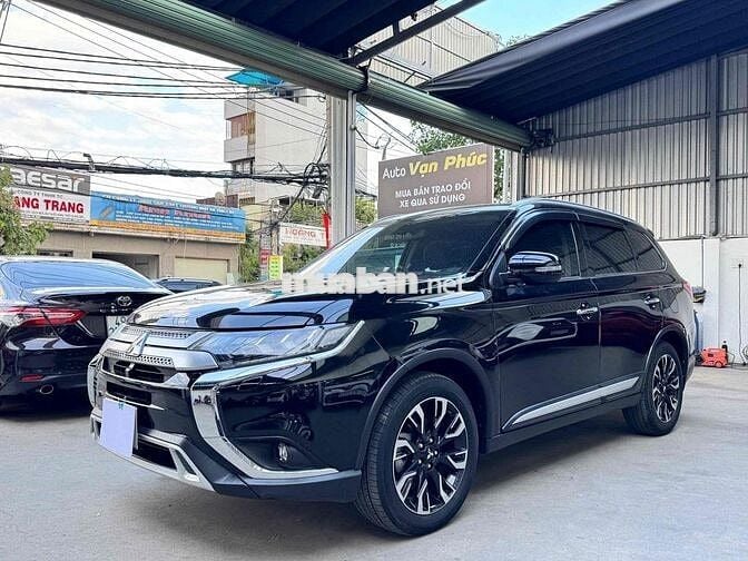 Mitsubishi Outlander 2021 bản Premium 25.000 Km