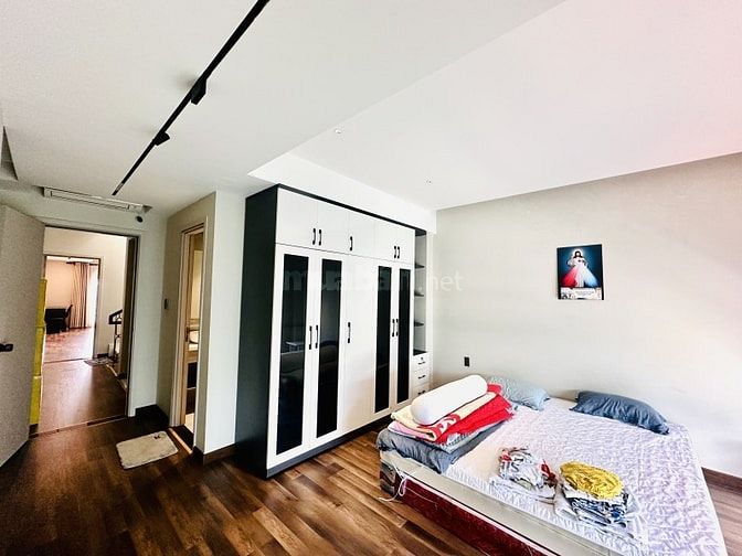 Bán nhanh Biệt thự phố nội thất cao cấp