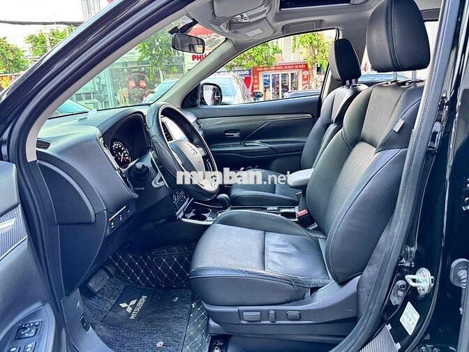 Mitsubishi Outlander 2021 bản Premium 25.000 Km