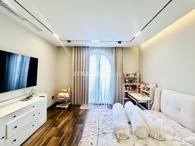 Bán nhanh Biệt thự phố nội thất cao cấp