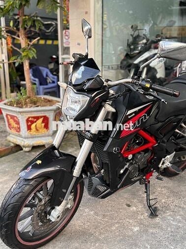 Xả lỗ Toyota Camry 3.0 6 Máy Biển SG 9 chủ