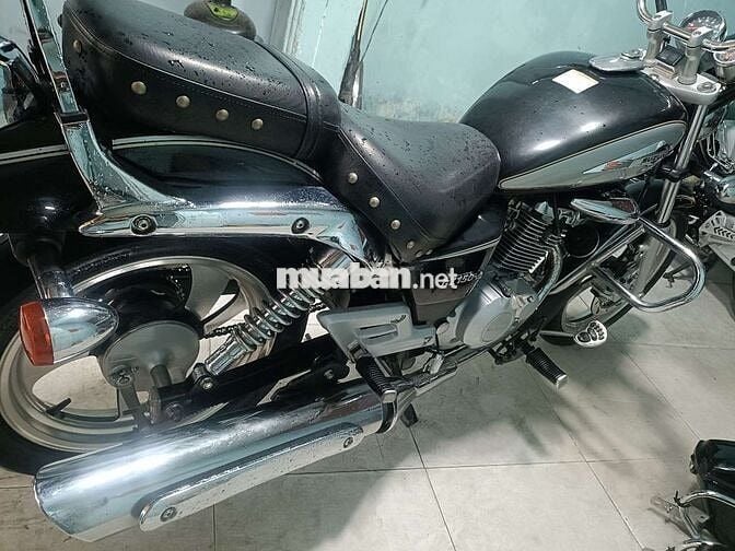 Xe máy Suzuki GZ 150 màu đen mới