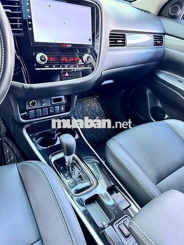 Mitsubishi Outlander 2021 bản Premium 25.000 Km