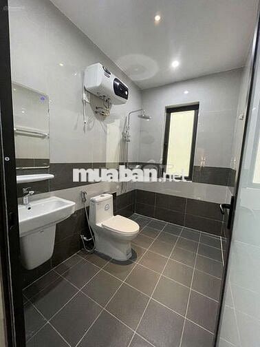 N2722. CHO THUÊ NHÀ NGÕ ĐÌNH ĐÔNG 4 NGỦ ĐỒ CƠ BẢN