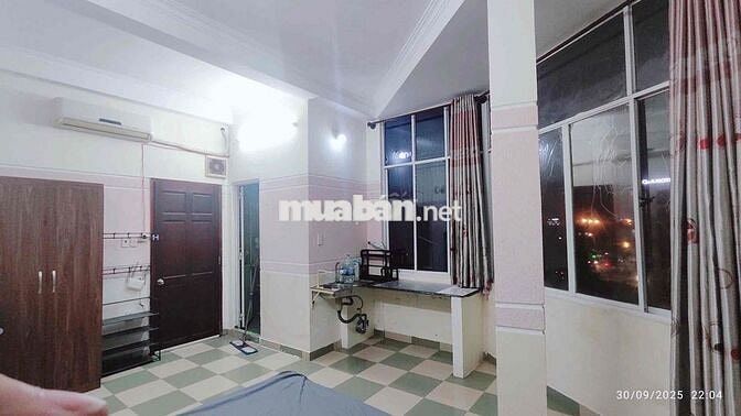 studio cửa sổ lớn Nơ Trang Long Văn Lang Bình Thạnh