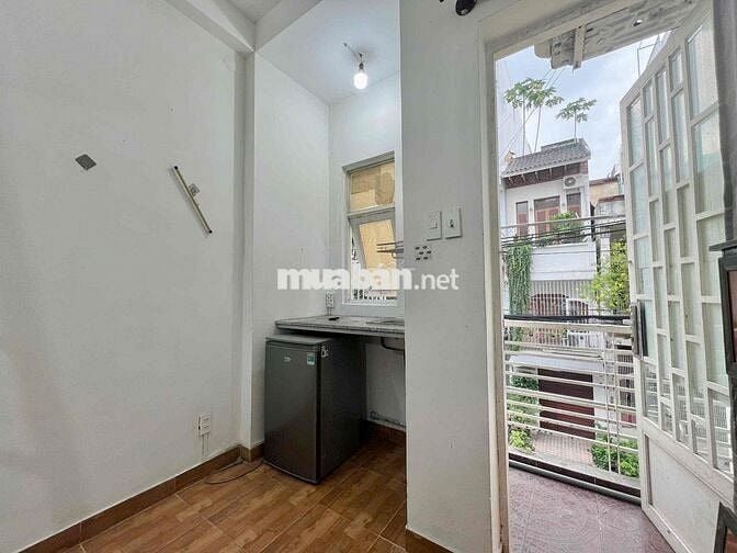 CHO THUÊ DUPLEX CÓ BAN CÔNG - FULL NỘI THẤT Ở TRUNG TÂM QUẬN 10