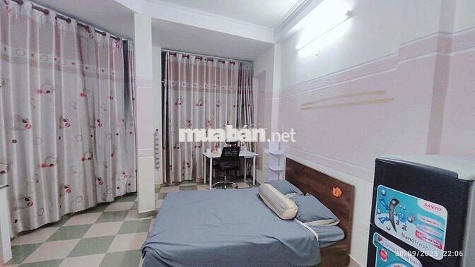 studio cửa sổ lớn Nơ Trang Long Văn Lang Bình Thạnh