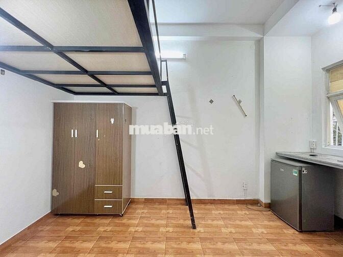 CHO THUÊ DUPLEX CÓ BAN CÔNG - FULL NỘI THẤT Ở TRUNG TÂM QUẬN 10