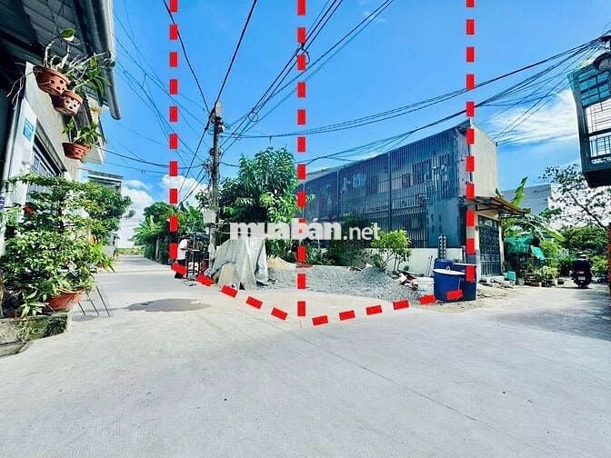 Bán lô góc hẻm 301 Vườn Lài, DT: 4,8x17m. (82m2). Full thổ cư. Xây cao