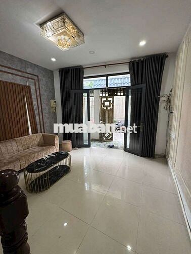 Nhà Quang Trung P10 3 lầu 4pn Ngay Ub Quận