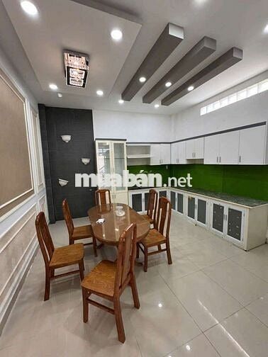 Nhà Quang Trung P10 3 lầu 4pn Ngay Ub Quận