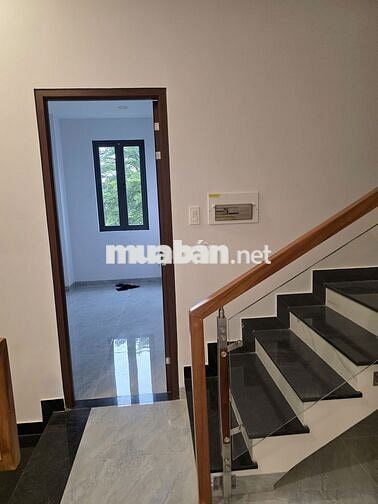 🏠 CHO THUÊ NHÀ MỚI XÂY 1 TRỆT 2 LẦU + TUM, ĐƯỜNG 12M RỘNG  TT NHÀ BÈ