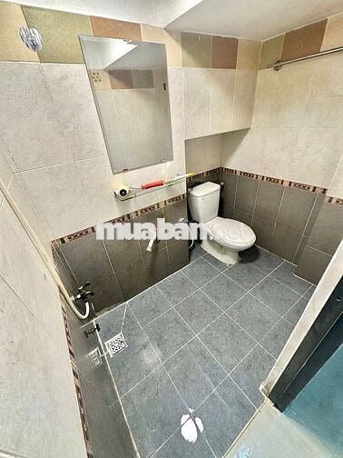 Phòng trọ mới xây Có Gác ngay CVPM Quang Trung