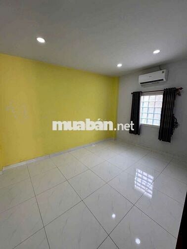 Nhà Quang Trung P10 3 lầu 4pn Ngay Ub Quận