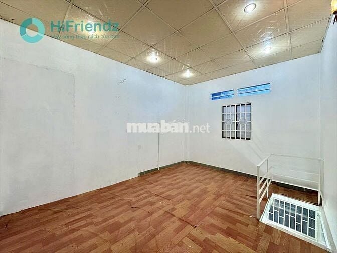 PHÒNG TRỌ CÓ GÁC CAO ĐỨNG ĐƯỢC NGAY CẦU NGUYỄN VĂN CỪ