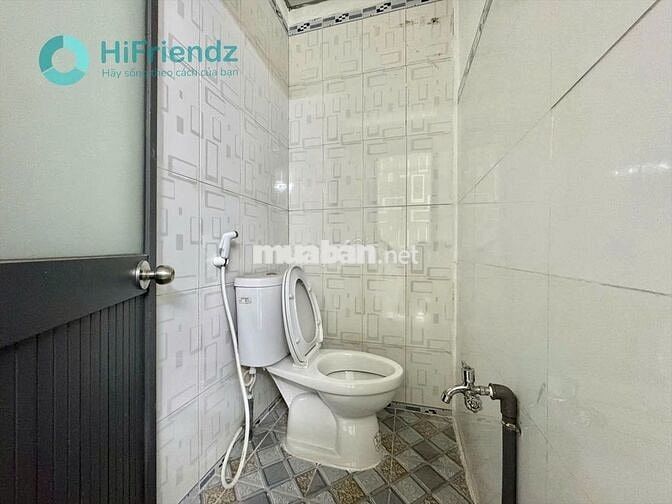 PHÒNG TRỌ CÓ GÁC CAO ĐỨNG ĐƯỢC NGAY CẦU NGUYỄN VĂN CỪ