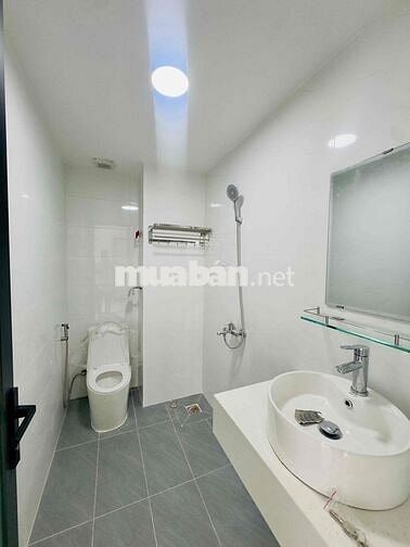 Cho thuê nhà mới xây Đặng Thuỳ Trâm, p13. DT: 6x20m. Giá 43tr/tháng