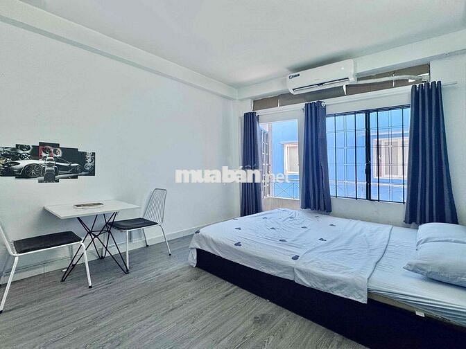 Căn hộ chính chủ full nội thất tách bếp có ban công lớn khu bùi viện