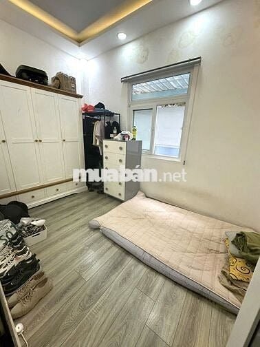 Nhà đẹp 2 lầu 4 x 23 _3PN FULL NTCC có sân vườn hơp ở KD Online