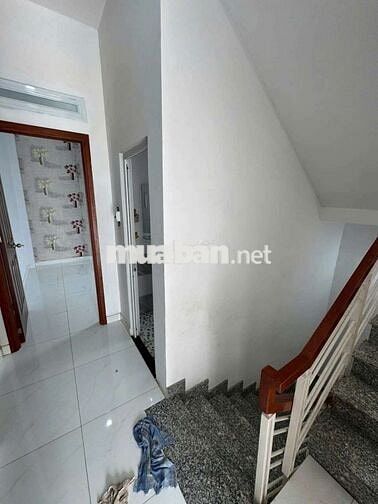 Nhà Quang Trung P10 3 lầu 4pn Ngay Ub Quận