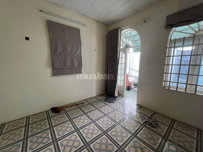 Bán nhà 1 lầu , 2 phòng ngủ / 2wc , hẻm nhựa 3,5m 