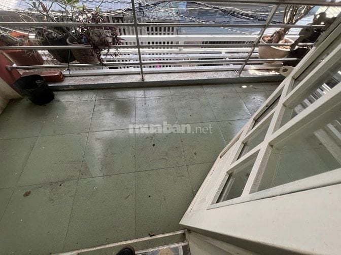 Bán nhà 1 lầu , 2 phòng ngủ / 2wc , hẻm nhựa 3,5m 