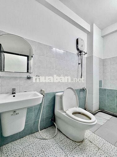 Căn hộ chính chủ full nội thất tách bếp có ban công lớn khu bùi viện