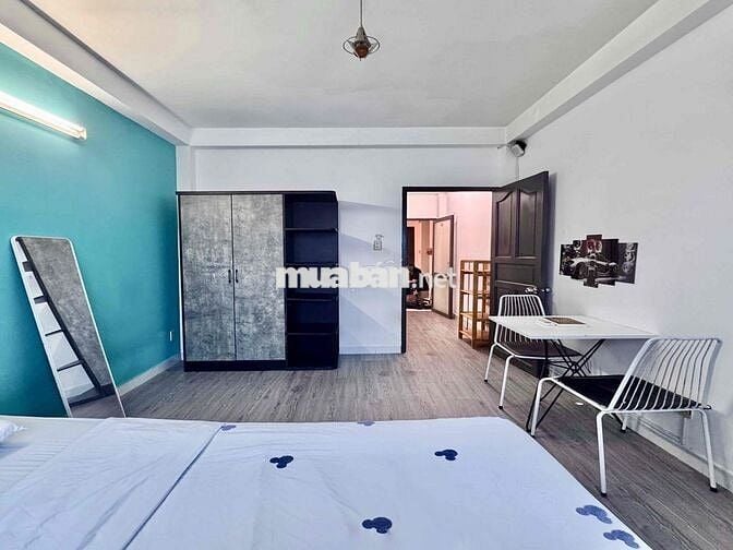 Căn hộ chính chủ full nội thất tách bếp có ban công lớn khu bùi viện